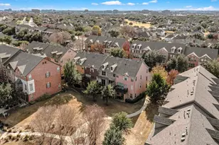 1527 Biltmore Ln, Irving, TX 75063 - Photo 36