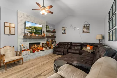 421 / 423 Bond Street, Hillsboro, TX 76645 - Photo 6