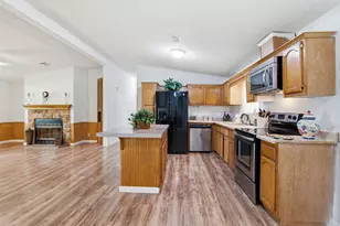 301 Elm Ln, Aurora, TX 76078 - Photo 16