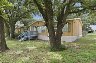 301 Elm Ln, Aurora, TX 76078 - Photo 4
