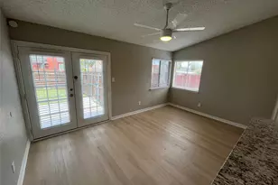 1209 High Country Dr, Garland, TX 75041 - Photo 10