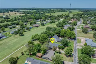 310 Navajo Trail, Gainesville, TX 76240 - Photo 1