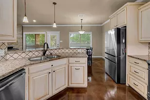 1021 Boldmere, Waco, TX 76712 - Photo 12