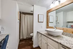 8560 Park Ln, Dallas, TX 75231 - Photo 18