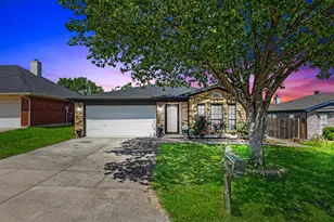 10208 Maria Dr, Fort Worth, TX 76108 - Photo 2