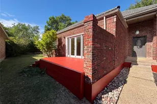 1708 Crockett Cir, Irving, TX 75038 - Photo 2