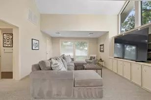 9530 Moss Haven Dr, Dallas, TX 75231 - Photo 36