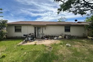 5633 Macdougall Dr, Haltom City, TX 76148 - Photo 12