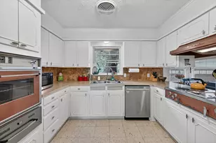 2039 W Lotus Ave, Fort Worth, TX 76111 - Photo 14