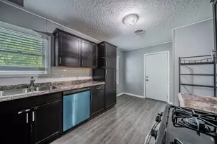 2526 Rolinda Dr, Dallas, TX 75211 - Photo 6