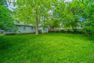 2526 Rolinda Drive, Dallas, TX 75211 - Photo 14