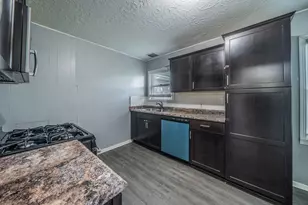 2526 Rolinda Dr, Dallas, TX 75211 - Photo 4