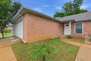 1502 Sharron Ct, Cleburne, TX 76033 - Photo 4
