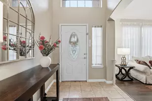 2810 Hammond Dr, Grand Prairie, TX 75052 - Photo 4