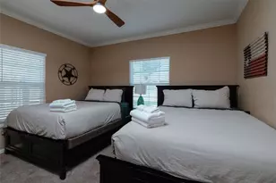 3014 Falls Dr, Dallas, TX 75211 - Photo 10