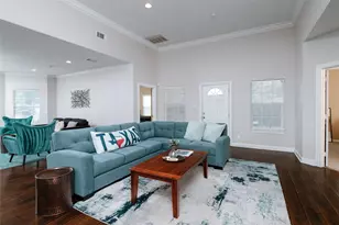 3014 Falls Dr, Dallas, TX 75211 - Photo 2