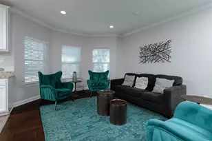 3014 Falls Dr, Dallas, TX 75211 - Photo 4