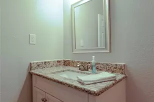 3014 Falls Dr, Dallas, TX 75211 - Photo 6