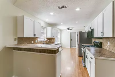 531 Beasley Drive, Lewisville, TX 75057 - Photo 6