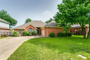 531 Beasley Dr, Lewisville, TX 75057 - Photo 2