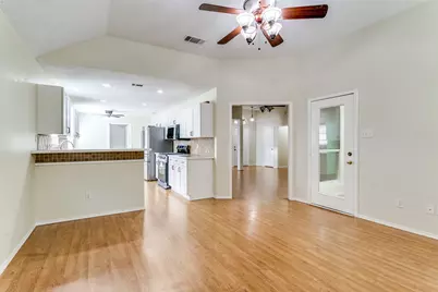 531 Beasley Drive, Lewisville, TX 75057 - Photo 4
