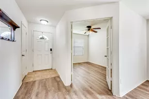 721 Redwing Dr, Saginaw, TX 76131 - Photo 2