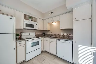 10532 Stone Canyon Road #209, Dallas, TX 75230 - Photo 6