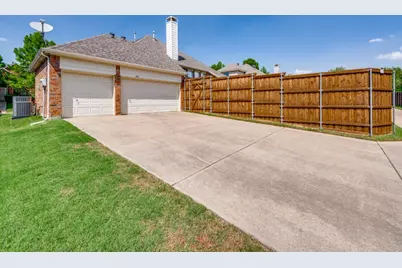 7931 Greenvalley Lane, Frisco, TX 75033 - Photo 16