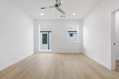 427 W 10th Street #502, Dallas, TX 75208 - Photo 12