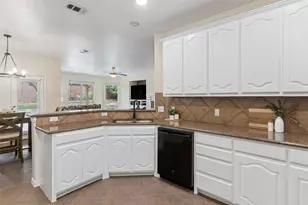 8601 Wadkins Ct, McKinney, TX 75072 - Photo 6