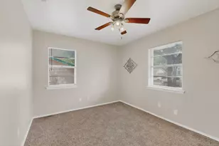 2725 Wesleyan Dr, Irving, TX 75062 - Photo 20