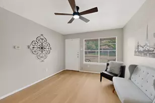 2725 Wesleyan Dr, Irving, TX 75062 - Photo 6