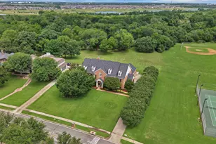 3109 Shadow Dr W, Arlington, TX 76006 - Photo 2