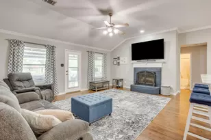 1420 Heidi Ct, White Settlement, TX 76108 - Photo 8