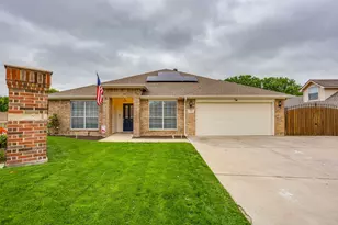 1420 Heidi Ct, White Settlement, TX 76108 - Photo 2