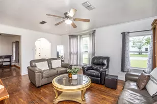 1520 Olive St, Gainesville, TX 76240 - Photo 6