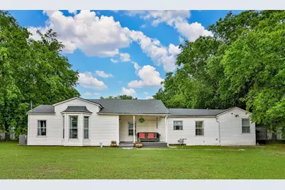 1520 Olive Street, Gainesville, TX 76240 - Photo 2