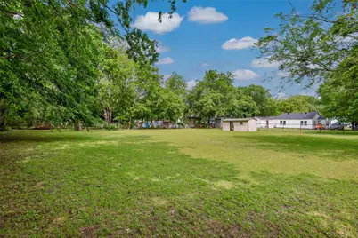 1520 Olive Street, Gainesville, TX 76240 - Photo 2