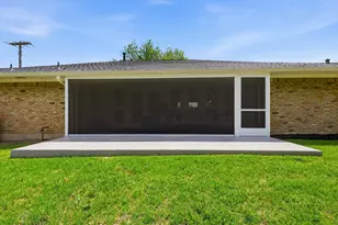 1909 W Red Bird Ln, Dallas, TX 75232 - Photo 32