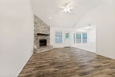 1065 Green Ridge Terrace, Saginaw, TX 76179 - Photo 2