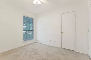 1065 Green Ridge Terrace, Saginaw, TX 76179 - Photo 8