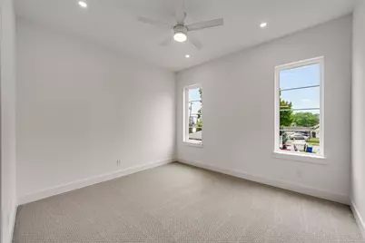 2410 N Prairie Avenue, Dallas, TX 75204 - Photo 24