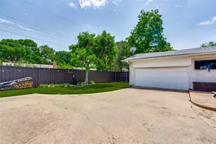 6732 Inverness Ln, Dallas, TX 75214 - Photo 24