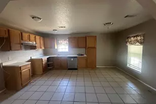 530 Richardson St, Jacksboro, TX 76458 - Photo 8