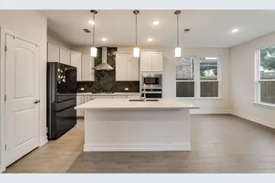 714 Creekwater Lane, Garland, TX 75043 - Photo 8