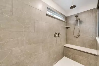 714 Creekwater Lane, Garland, TX 75043 - Photo 16