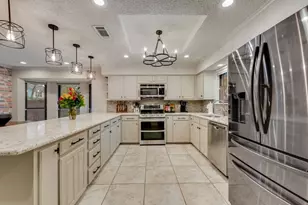 1032 Pebble Beach Dr, Mansfield, TX 76063 - Photo 8