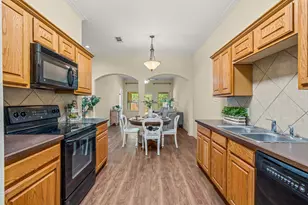 502 S Main St, Aubrey, TX 76227 - Photo 6