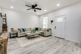 126 Little Feather Rd, Mabank, TX 75156 - Photo 4