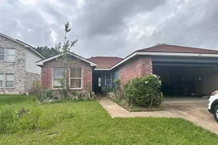 105 Hideaway Cir, Mesquite, TX 75149 - Photo 2